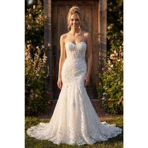 STRAPLESS LACE MERMAID GOWN WITH FLARED HEM