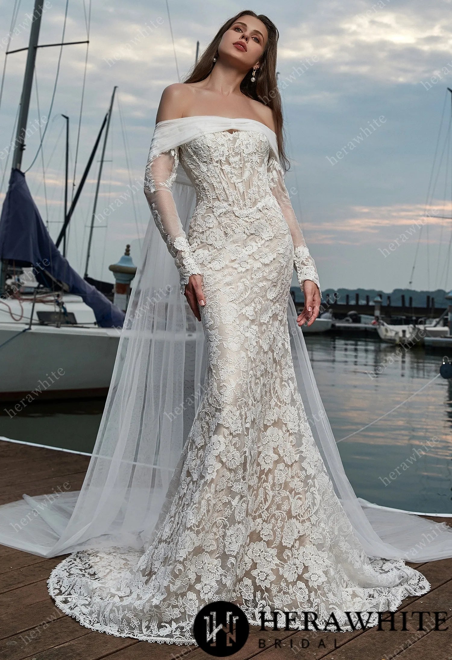 Lace Sweetheart Long Sleeves Mermaid And Hollow Wedding Dress