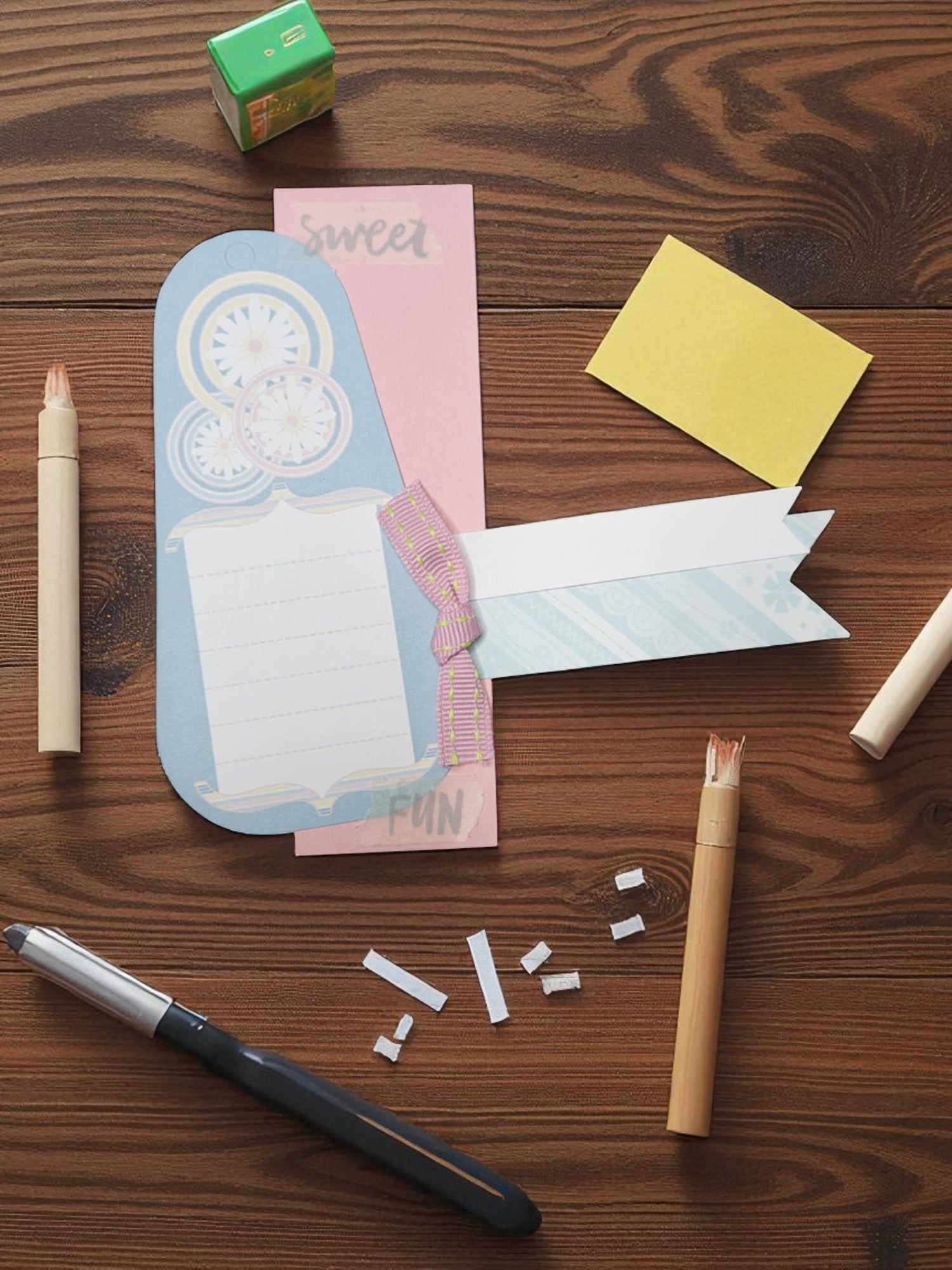 Paper embellishments for Crafts