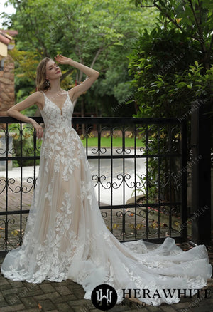 Luxurious Floral Lace  A-Line Sheer Train Wedding Dress HW3039