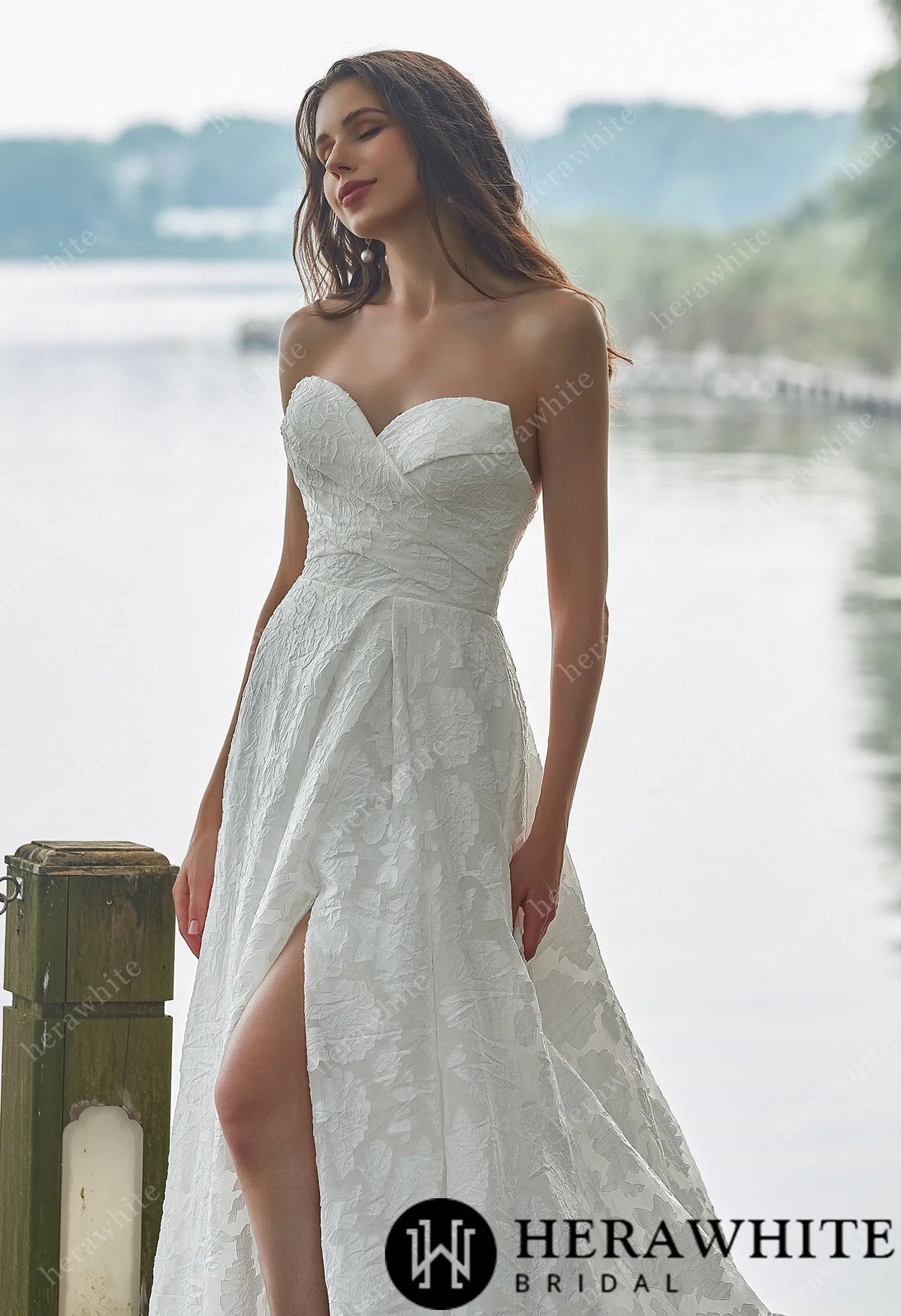 Jacquard Puff Sleeves Grace Slit And Sweetheart Wedding Dress HW3417