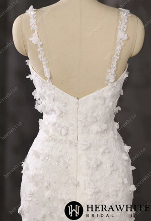 Elegant Wedding Dress with Intricate Floral Embellishments HW3488