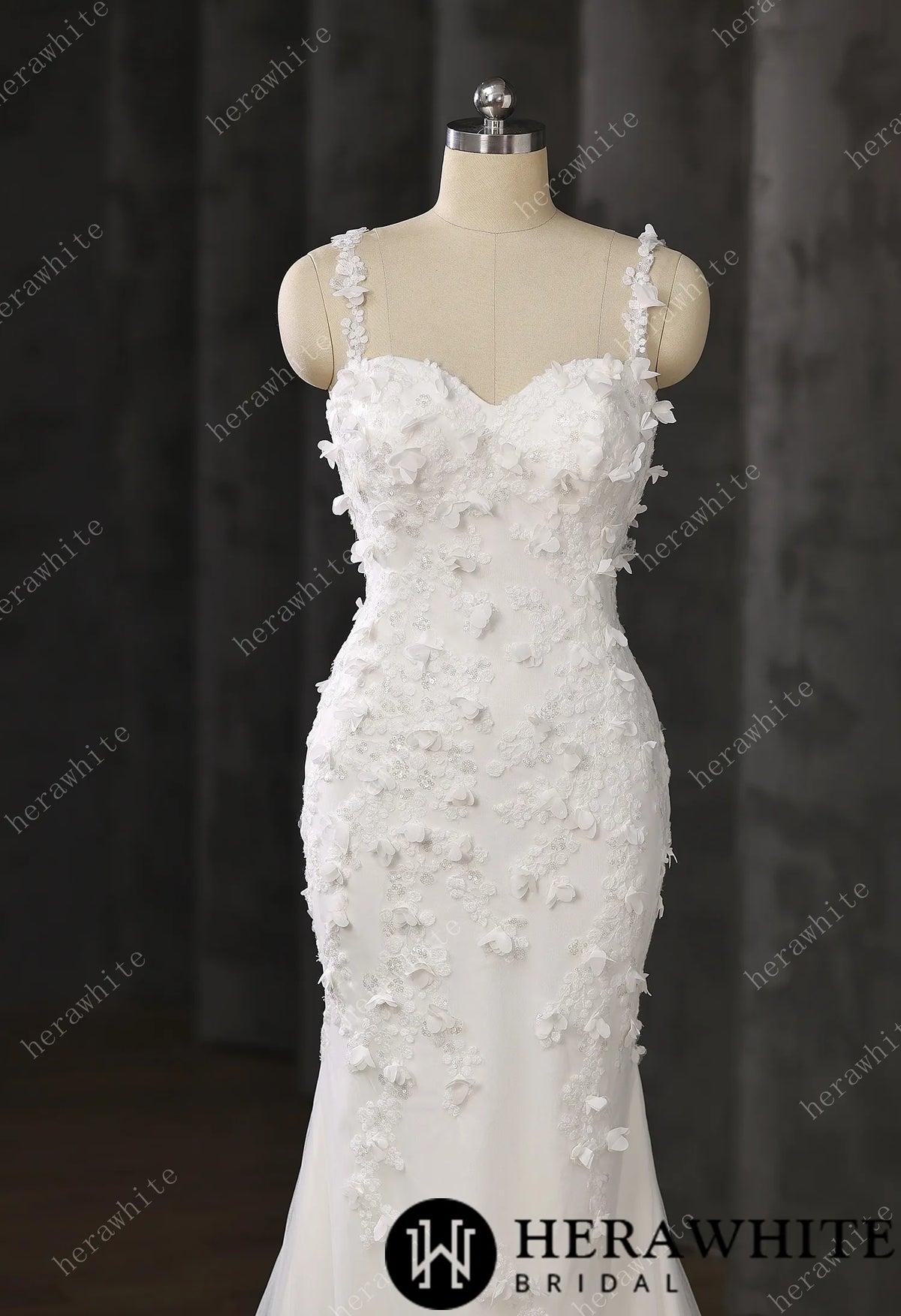 Elegant Wedding Dress with Intricate Floral Embellishments HW3488