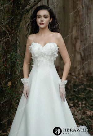 Fairy Sweetheart Neckline Satin Gown With Ribbon HW3567