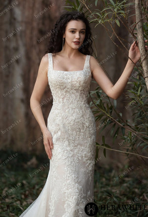 Elegant Lace Fit-and-Flare Gown with Square Neckline and Intricate Floral Detailing HW3582