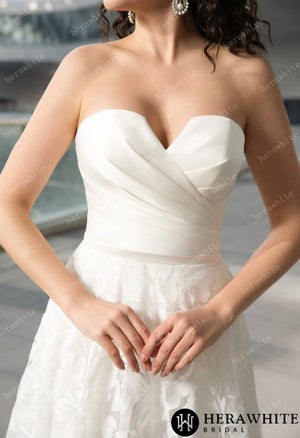 Convertible Two-Piece Wedding Dress: Detachable Overskirt with Sweetheart Short Skirts HW3606