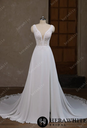 Deep V-neck and sleeveless design with symmetrical lace wedding gown HW3641