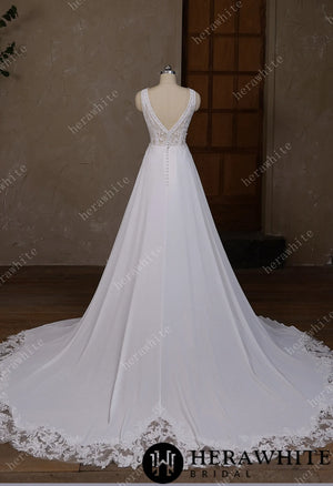 Deep V-neck and sleeveless design with symmetrical lace wedding gown HW3641