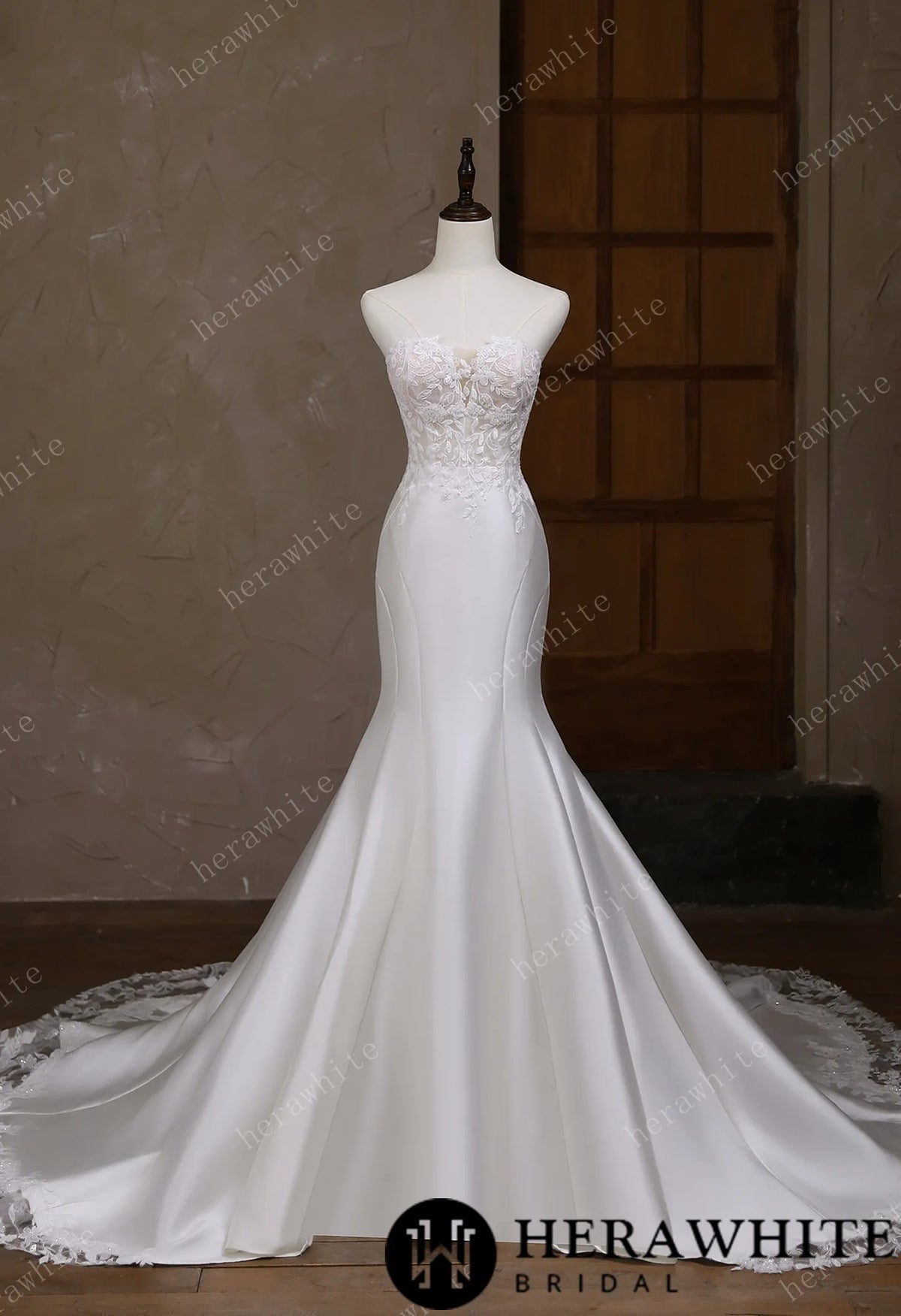 Satin Lace Mermaid Wedding Gown With Sweetheart Neckline HW3664