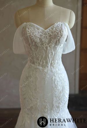 Sweetheart Lace Fit-and-Flare Wedding Gown With Detachable Off-Shoulder Sleeves & Scalloped Train HW3725
