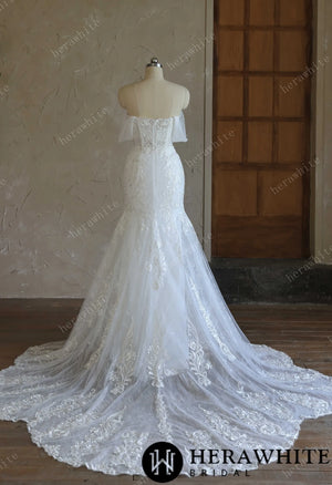 Sweetheart Lace Fit-and-Flare Wedding Gown With Detachable Off-Shoulder Sleeves & Scalloped Train HW3725