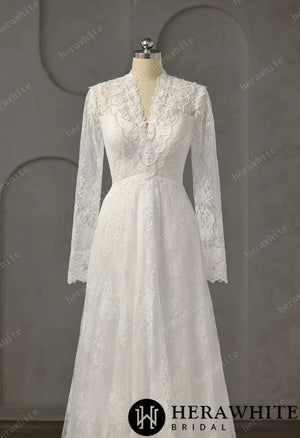 Vintage Boho Lace Sheath Wedding Gown With Illusion Long Bell Sleeves HW3751