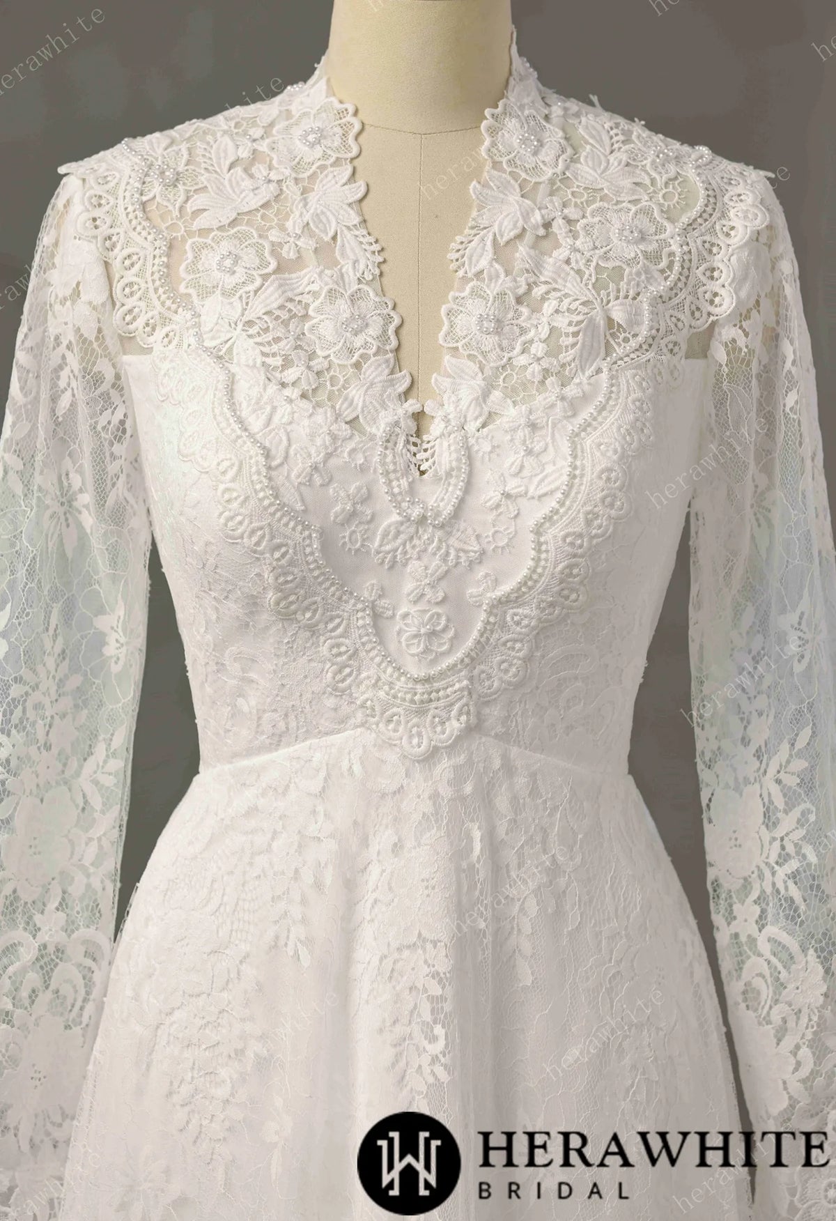 Vintage Boho Lace Sheath Wedding Gown With Illusion Long Bell Sleeves HW3751