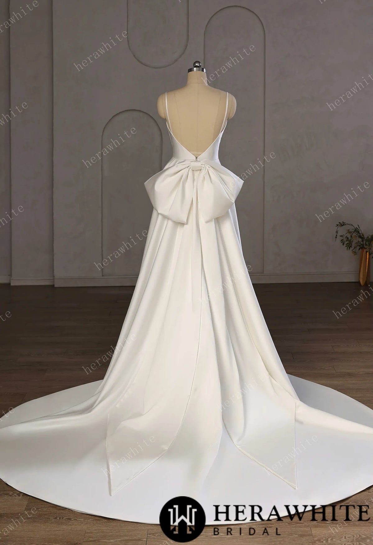 Minimalist Satin A-Line Wedding Gown With Oversized Back Bow & Spaghetti Straps HW3761
