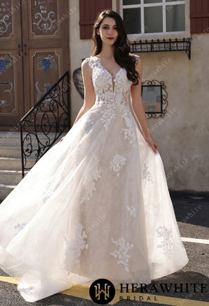 Timeless Sweetheart Neckline 3D Lace  A-line Wedding Dress With Pearl Chain Back Detail HW3854