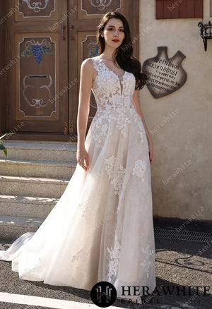 Timeless Sweetheart Neckline 3D Lace  A-line Wedding Dress With Pearl Chain Back Detail HW3854