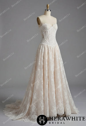 Strapless Sweetheart Chantilly Lace Wedding Gown HW3915