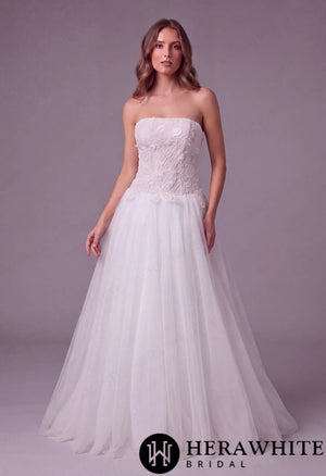 Romantic Glitter Tulle Ballgown with Detachable Shawl HW4045