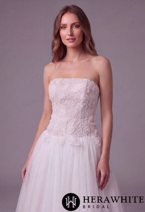 Romantic Glitter Tulle Ballgown with Detachable Shawl HW4045