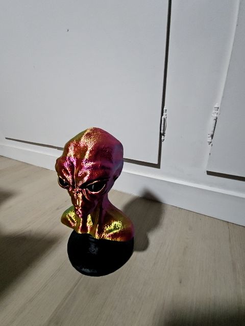 Large Alien Head Bust