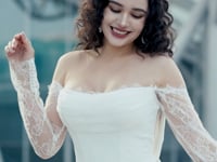 Modern Glam-Off-the-Shoulder Bridal Gown with Thigh-High Slit & Delicate Lace Sleeves HW3626